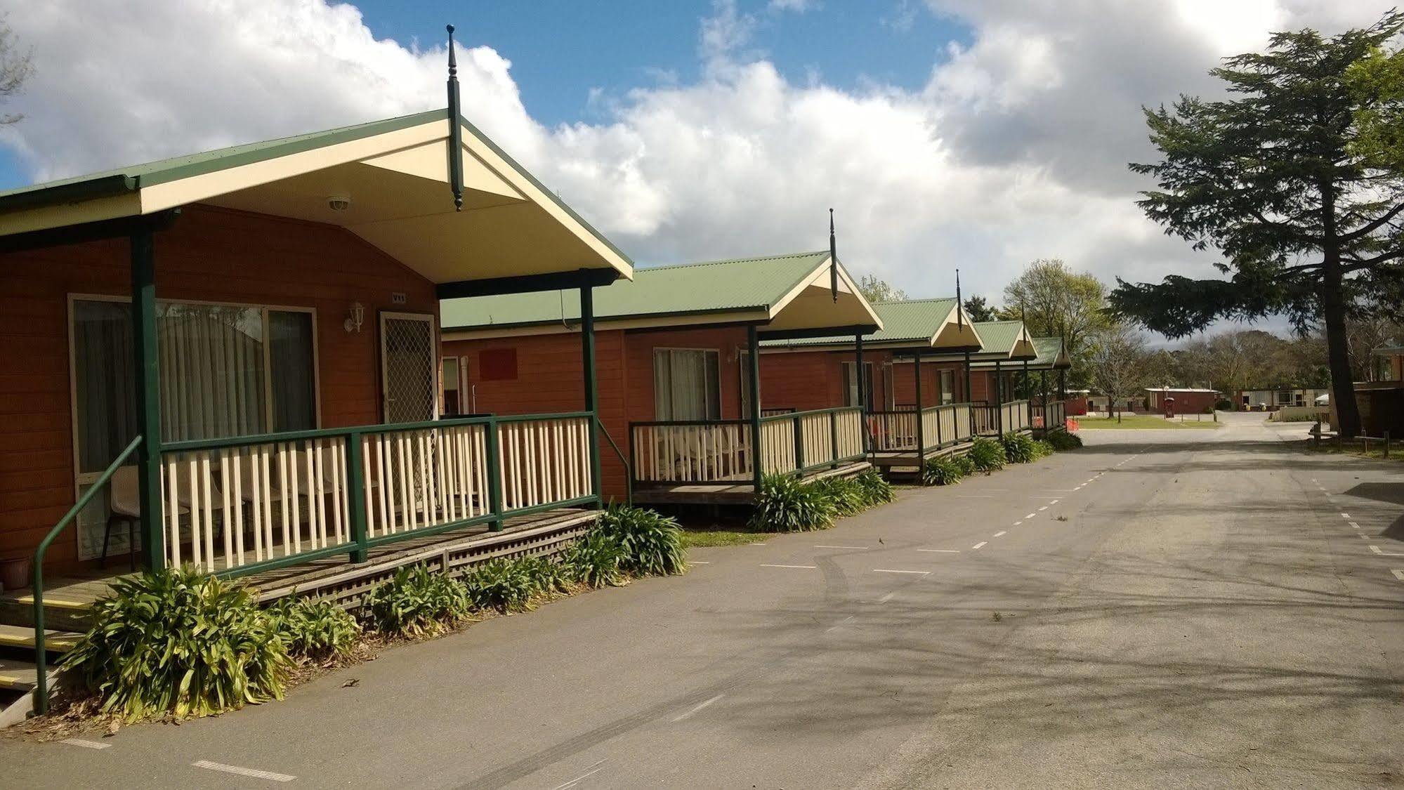 Canberra Carotel Motel Exterior photo