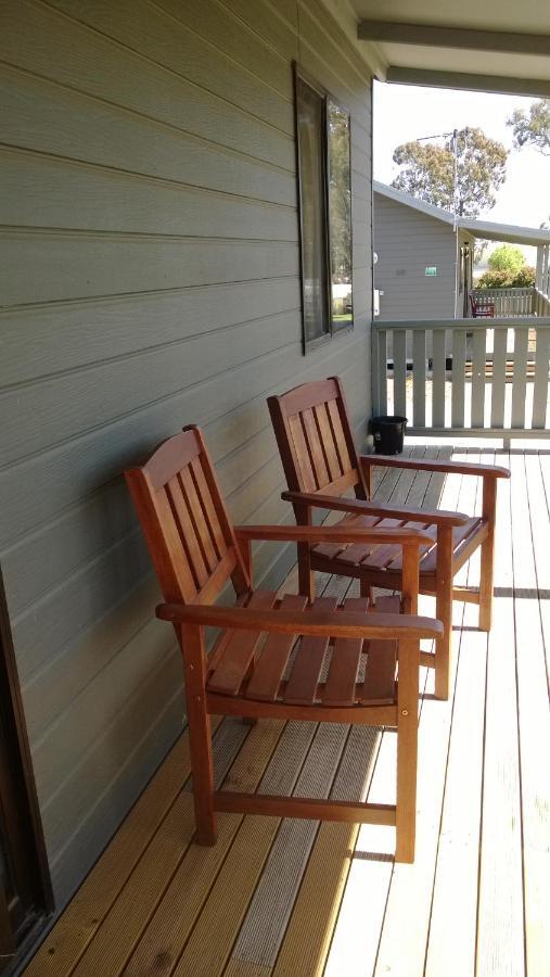 Canberra Carotel Motel Room photo