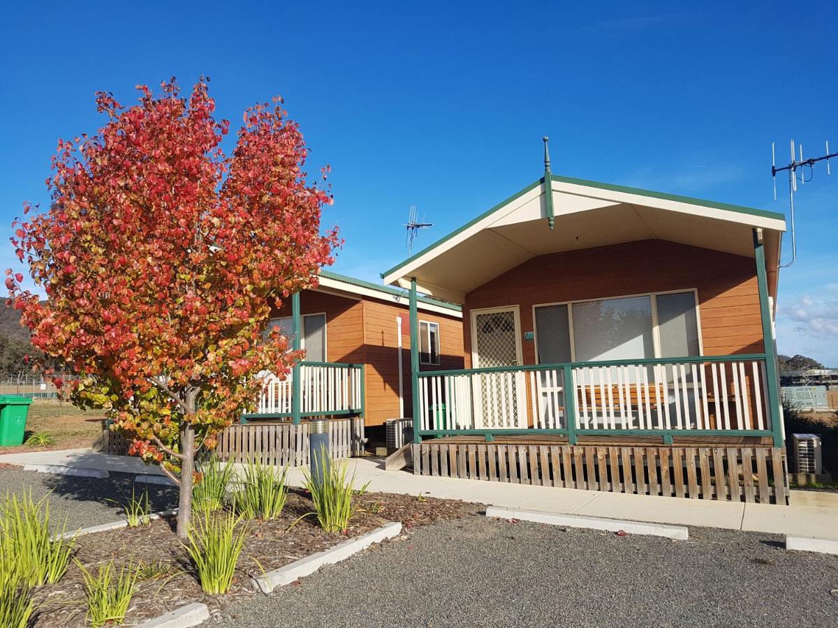 Canberra Carotel Motel Exterior photo